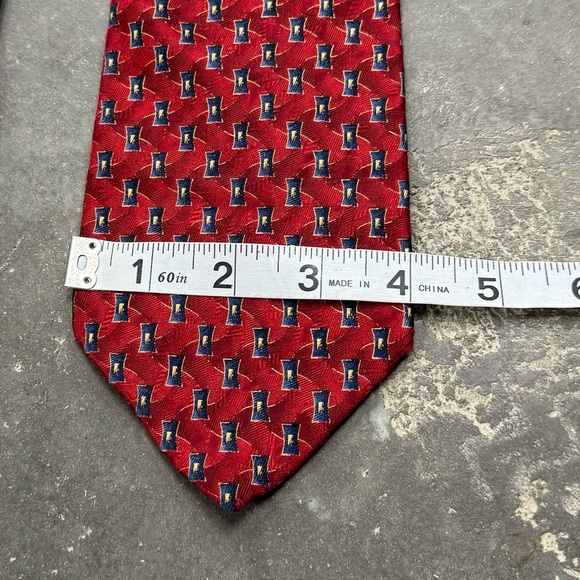 Vintage Roundtree & Yorke 100% Silk Tie Hand Sewn USA Geometric Preppy - Picture 6 of 9